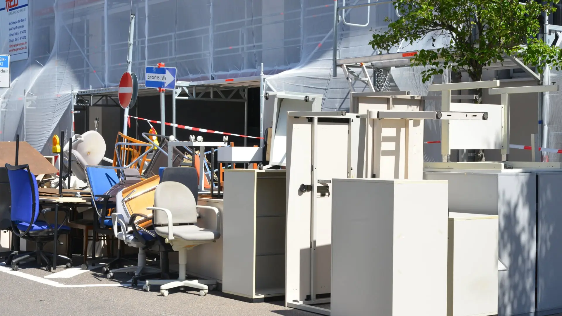 Professionelle Firmen- & Gewerbeauflösung Hamburg: 7 hocheffiziente Tipps für Ihren Erfolg 2 Gewerbeentsorgung Hamburg
