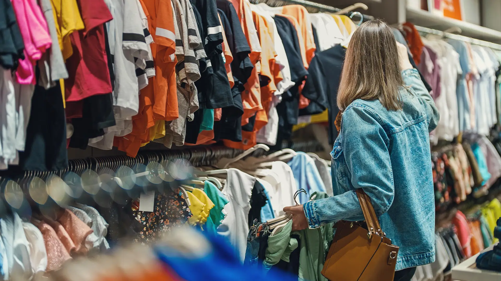 Nachlässe inserieren & spenden: 4 sensationelle Vorteile 2 Kleiderspenden im Stöberladen