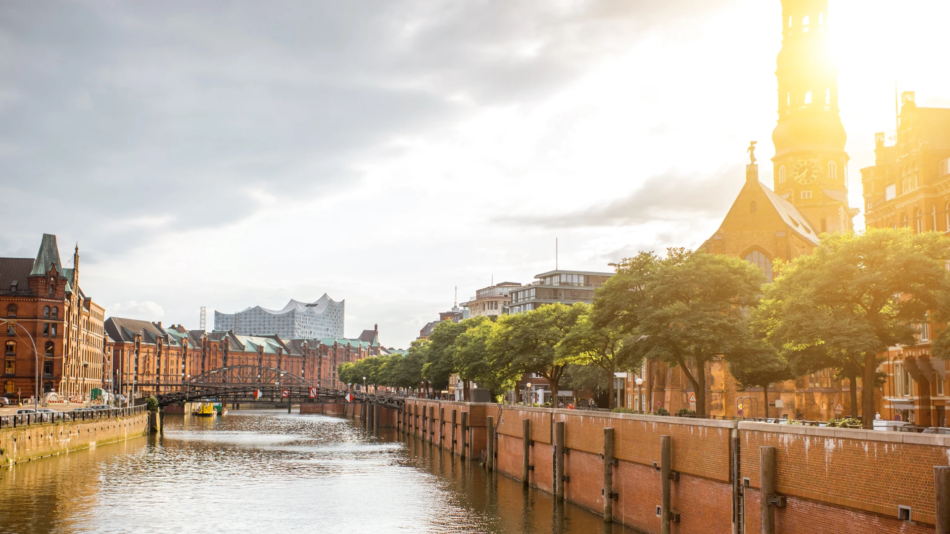 Professionelle Firmen- & Gewerbeauflösung Hamburg: 7 hocheffiziente Tipps für Ihren Erfolg 1 Professionelle Firmen- & Gewerbeauflösung Hamburg