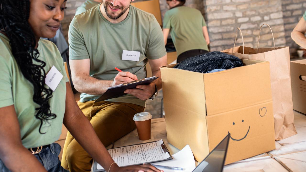 Team bei der Entrümpelung – Haushaltsauflösung Hamburg schnell und professionell